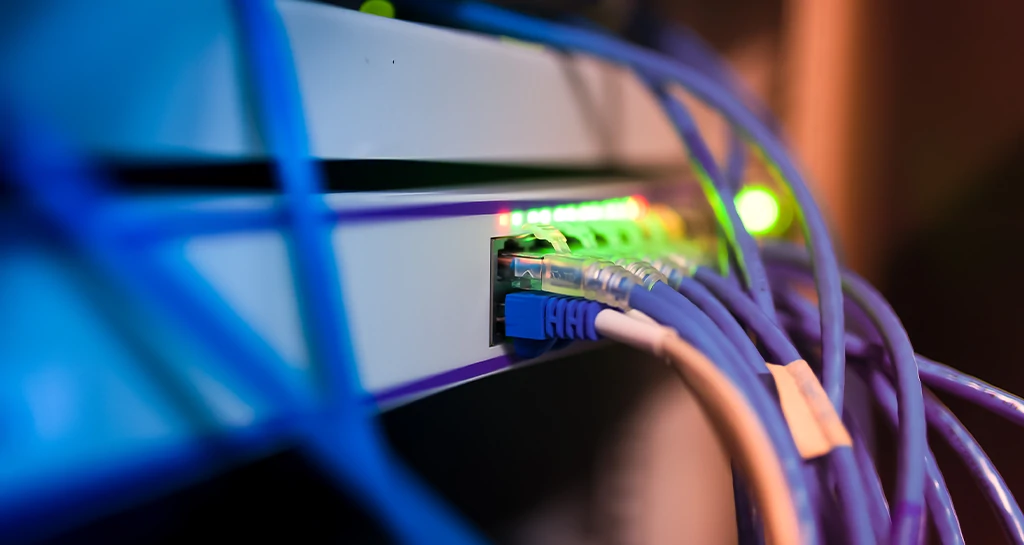 Où placer votre boîtier fibre optique pour une connexion optimale